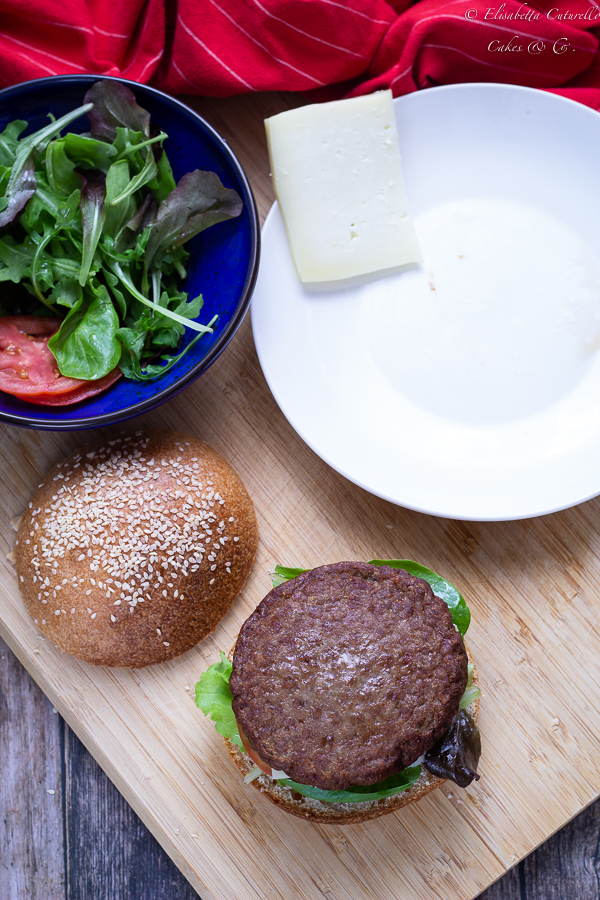 Panini per hamburger (Burger buns) con licoli
