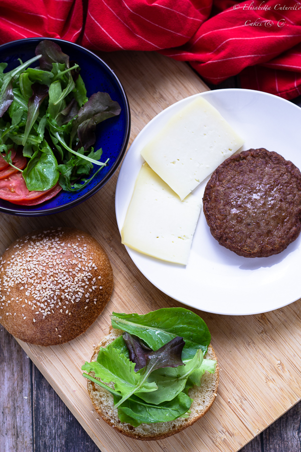 Panini per hamburger (Burger buns) con licoli