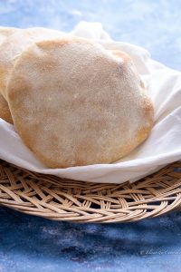 Pane arabo con esubero di pasta madre