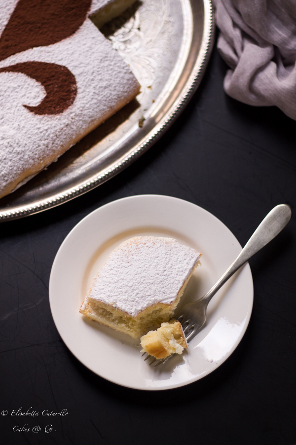 Schiacciata fiorentina con pasta madre un dolce della tradizione del carnevale fiorentino fetta