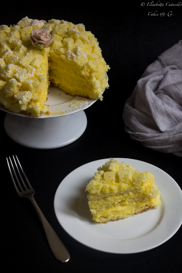 Torta Mimosa Al Limoncello Con Crema Diplomatica Torta mimosa al limoncello con crema diplomatica per la festa delle donne un grande classico della pasticceria italiana, la fetta.