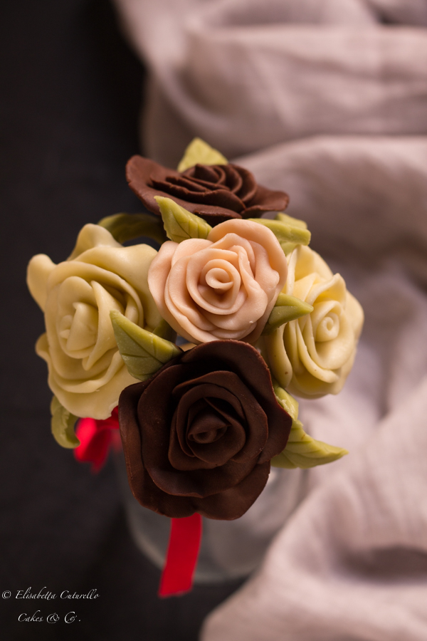 Il cioccolato plastico l'alternativa alla pasta di zucchero, bouquet