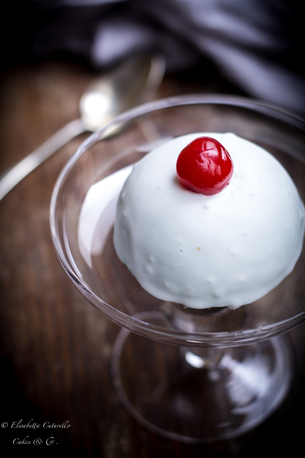 Le Minnuzze di Sant'Agata o cassatelle di Sant'Agata sono dei dolci tradizionali siciliani realizzati durante i giorni della festa di Sant'Agata.