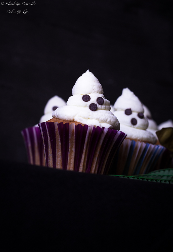Halloween-Ghost-cupcakes