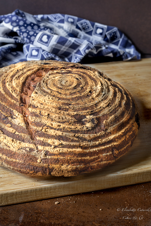 Pane alle mandorle noci e uvetta con farina Senatore Cappelli