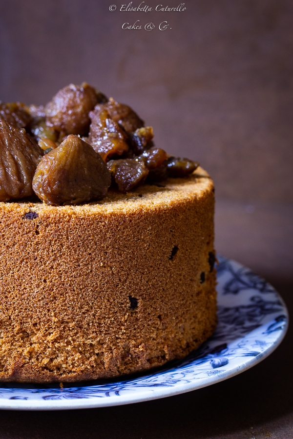 Chiffon cake alle castagne e gocce di cioccolato
