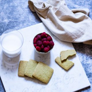 Biscotti al tè matcha e lime
