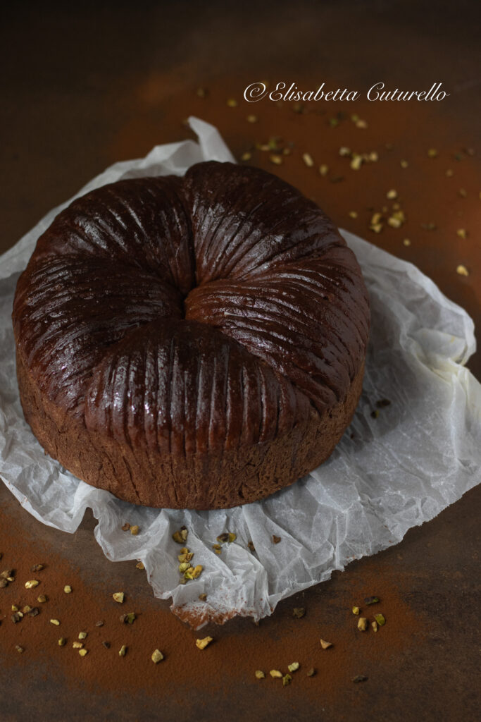 Woll roll bread al cacao e crema di pistacchi