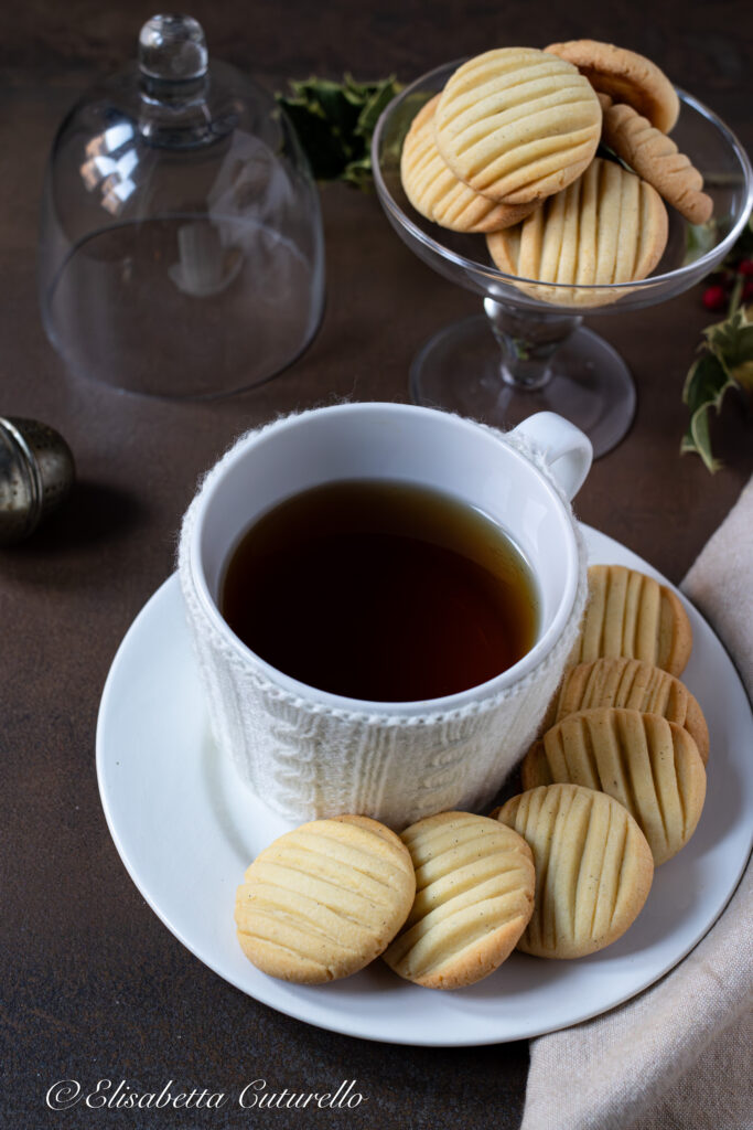 Biscotti al cioccolato bianco